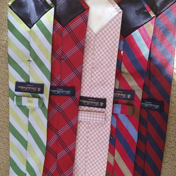 Armani 2 & 13 Brooks brothers  ties - Picture 2 of 6